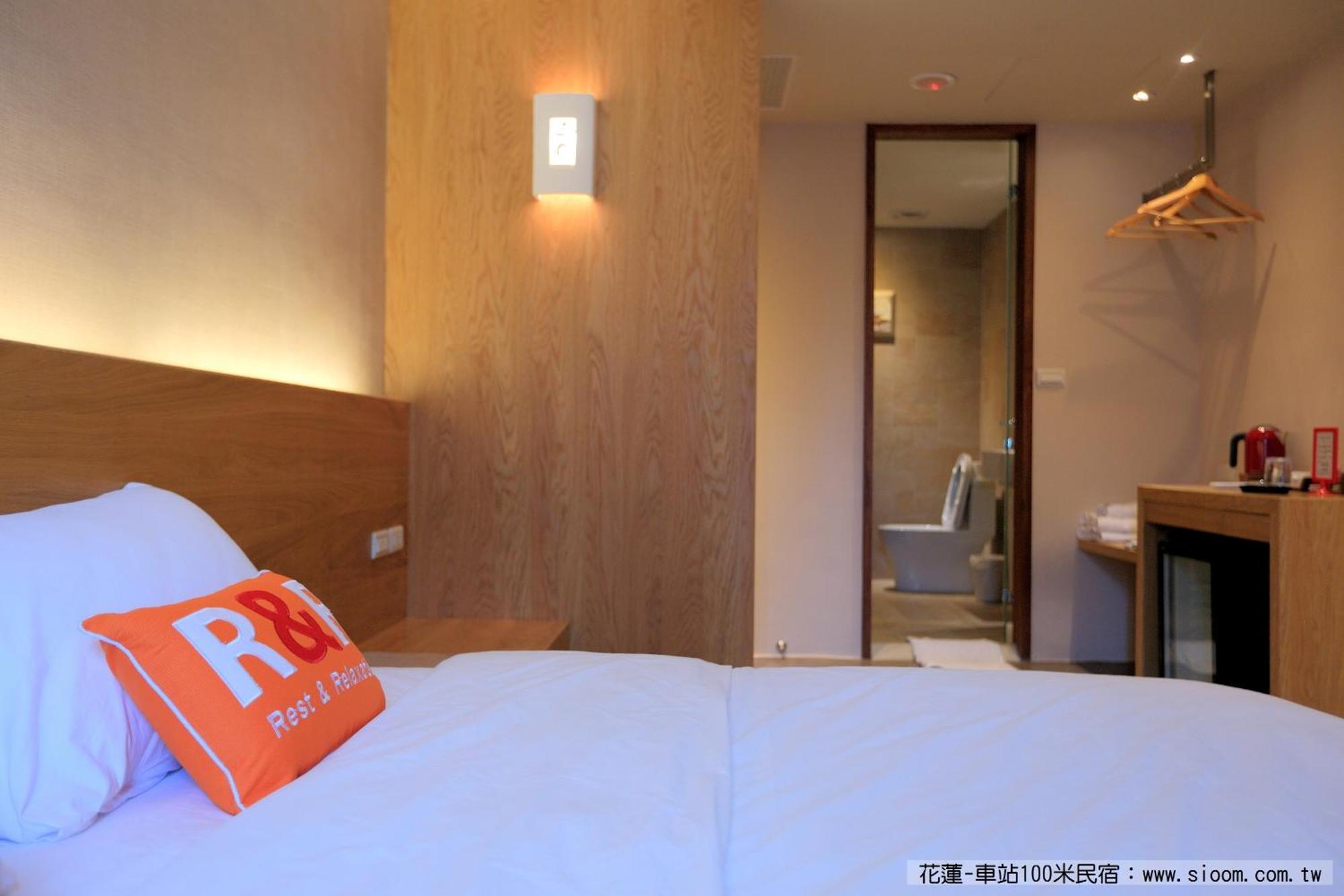 車站100M民宿丨電梯附停車場 Hualien Habitación foto